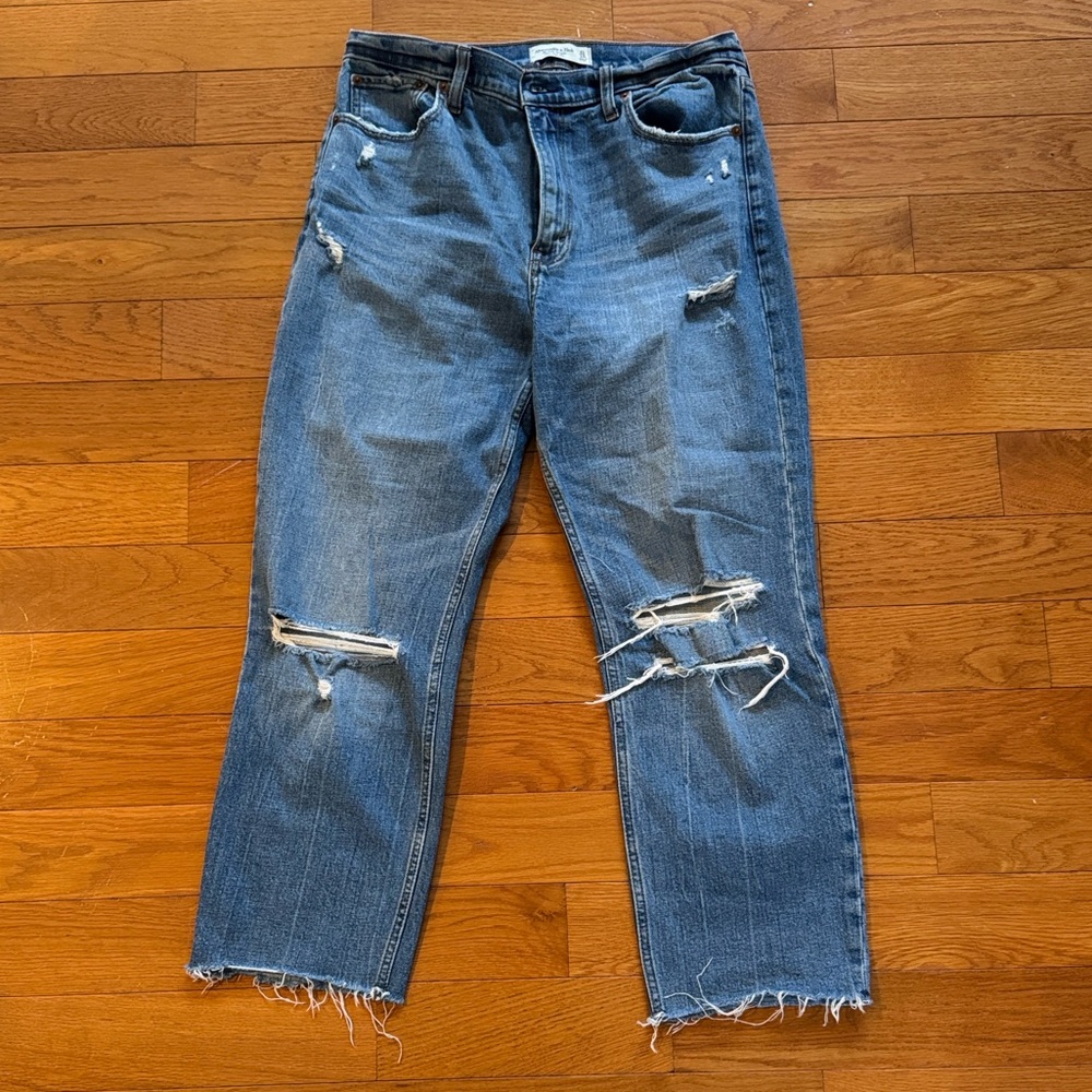 Abercrombie & Fitch High Rise Cropped Jeans